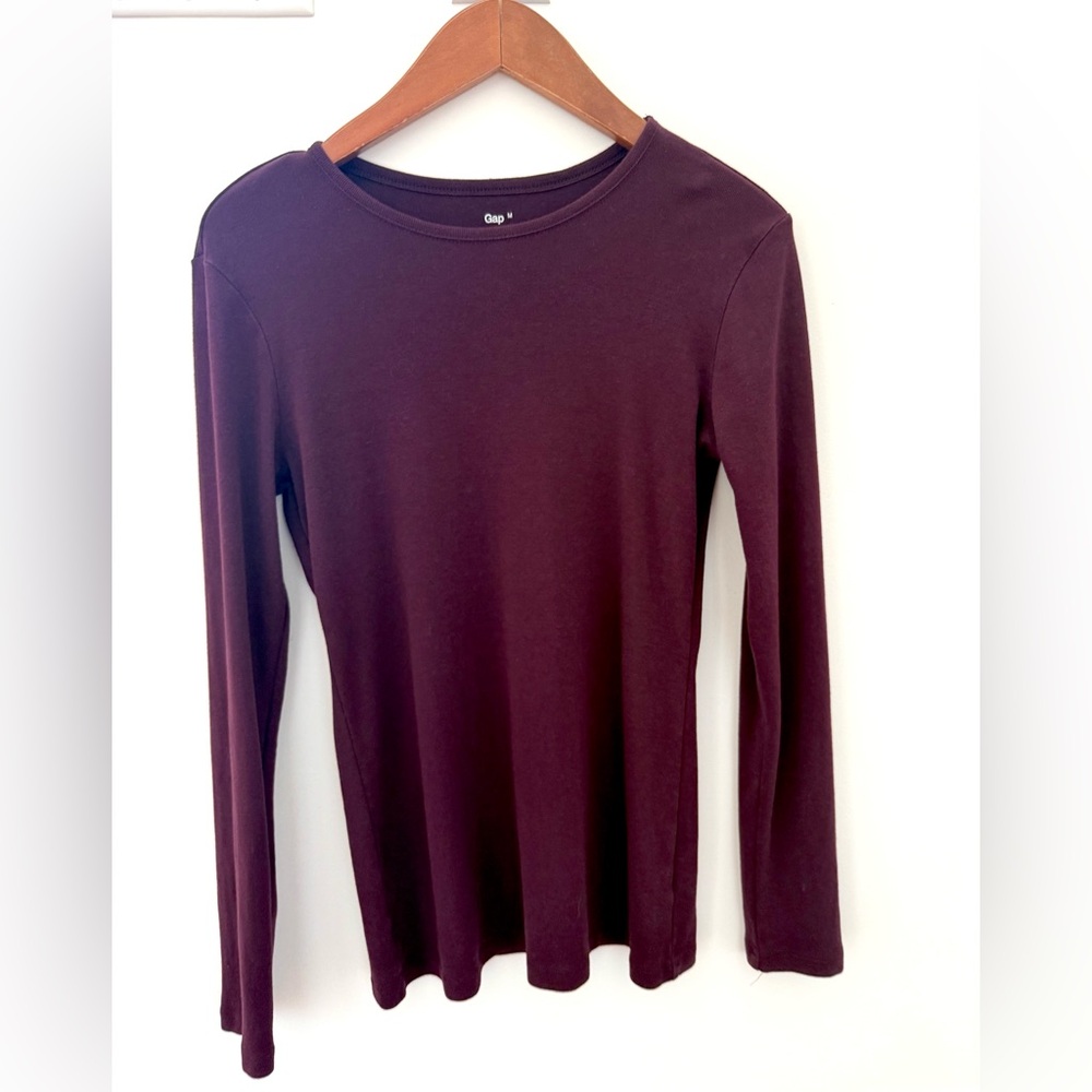 GAP Women's Top Long Sleeve Tee Deep Burgundy Super Soft crewneck T Shirt Size M